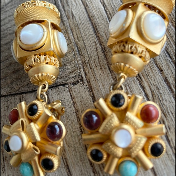 Natasha Stambouli Matte 24k Gold Plated Clipons - Picture 14 of 16